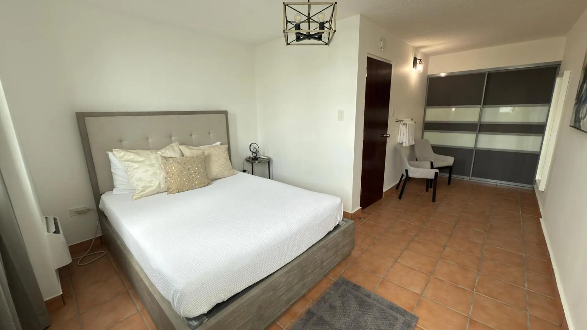 סן חואן 3 Bed 1 Bath 1 Park Plaza Universidad 2000 דירה סן חואן
