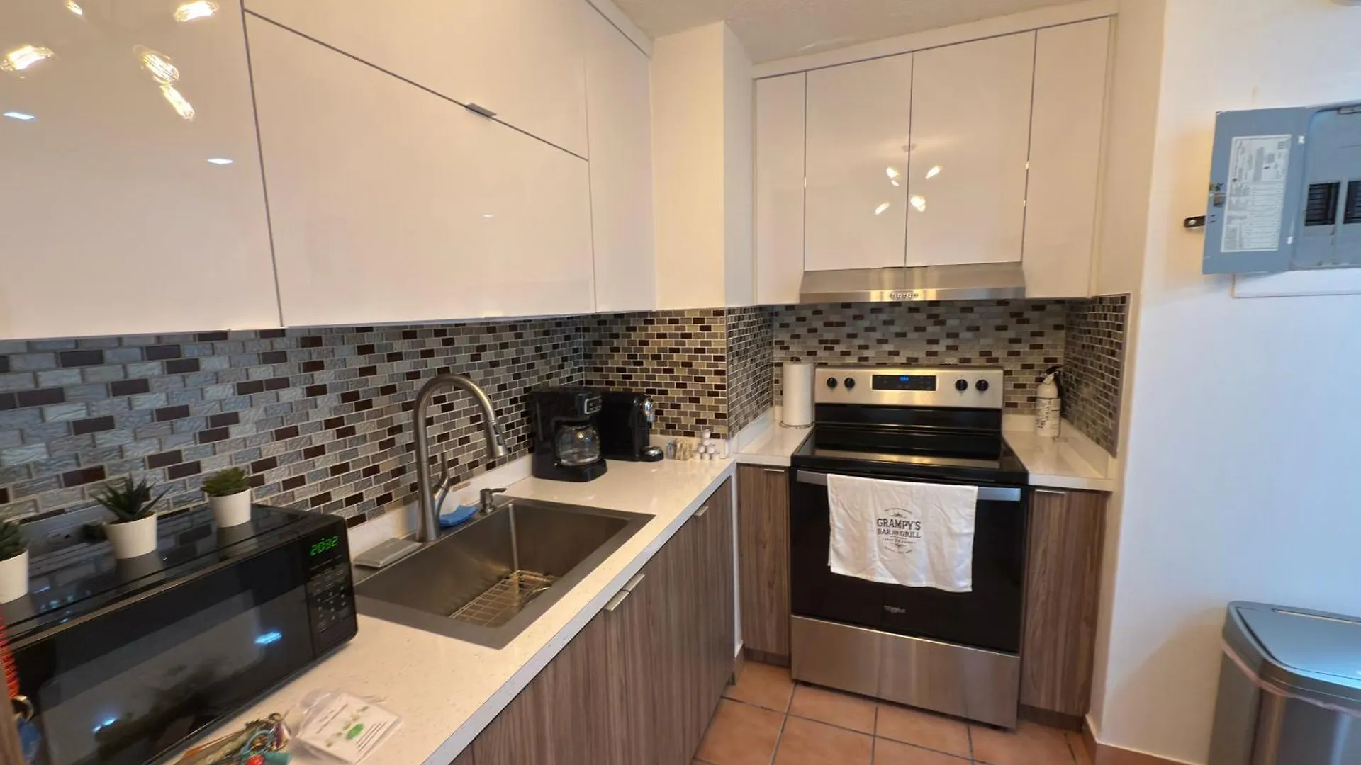 סן חואן 3 Bed 1 Bath 1 Park Plaza Universidad 2000
