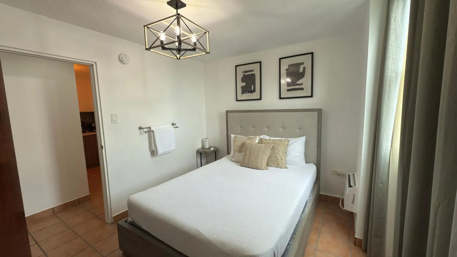 דירה סן חואן 3 Bed 1 Bath 1 Park Plaza Universidad 2000
